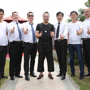 61集团董事长金克成先生《妈妈，我要去远方》MV摄制